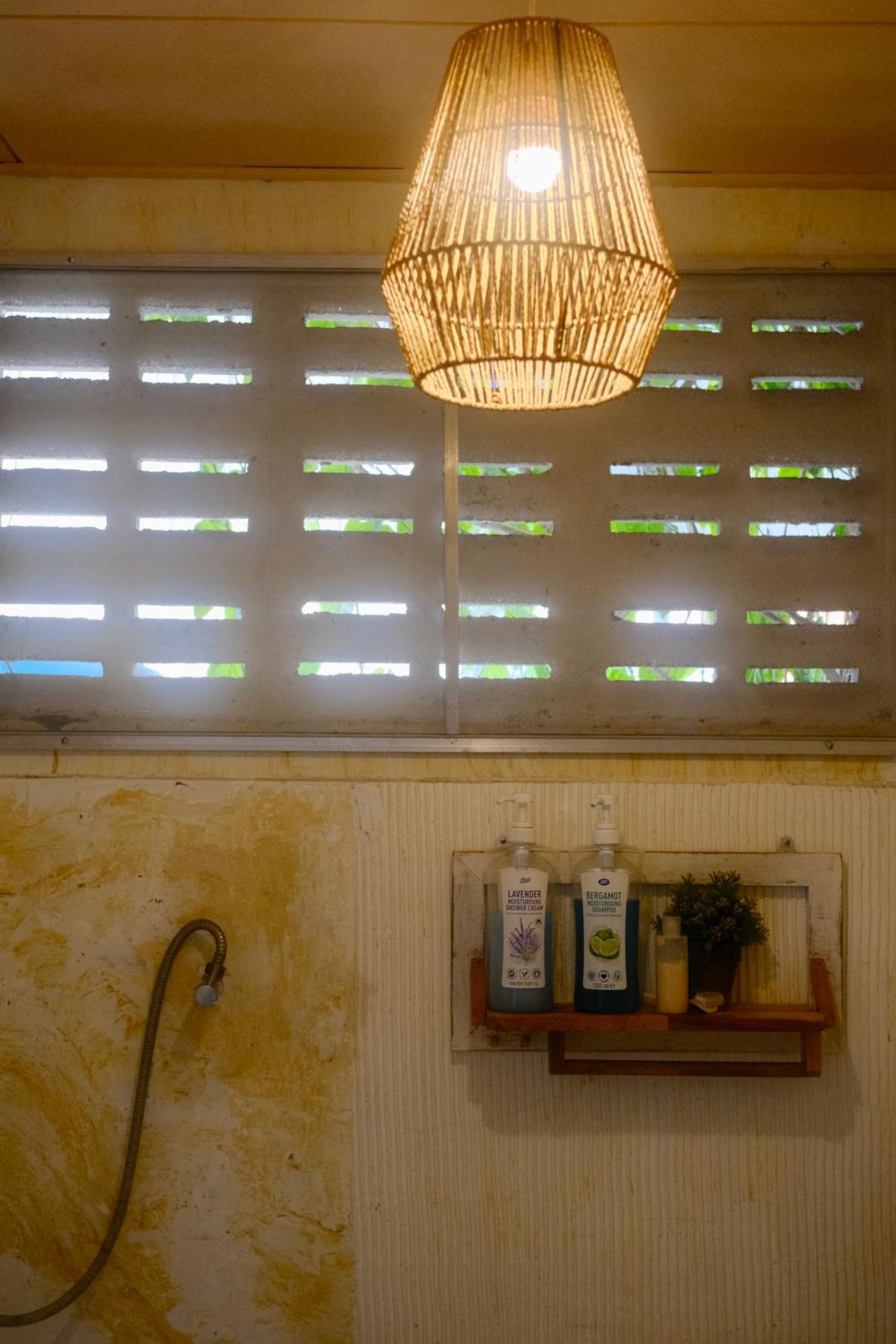 Paapu House Panzió Csiangmaj Kültér fotó