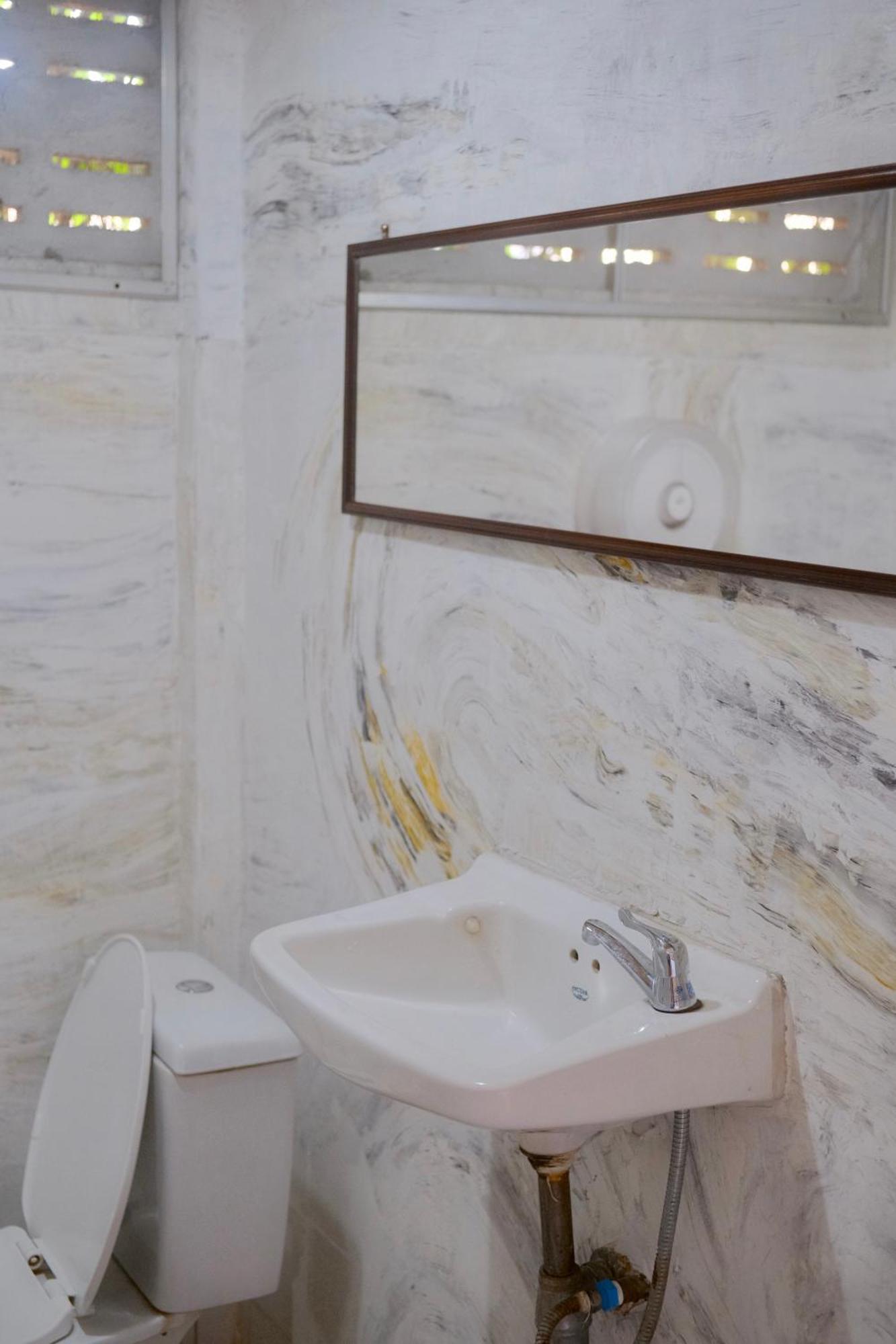 Paapu House Panzió Csiangmaj Kültér fotó